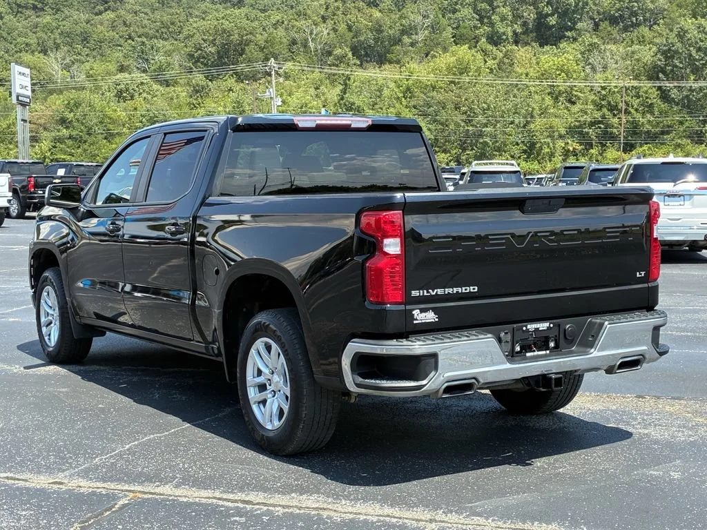 Used 2019 BLACK Chevrolet LT image 9