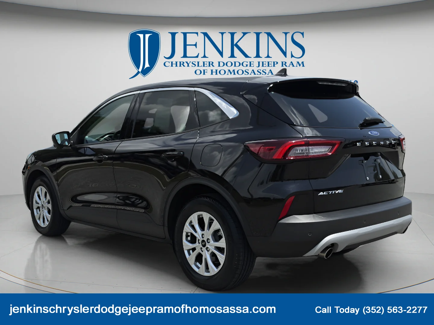 Used 2024 Agate Black Metallic Ford Active image 7