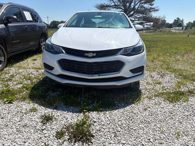 Used 2017 White Chevrolet LT image 2