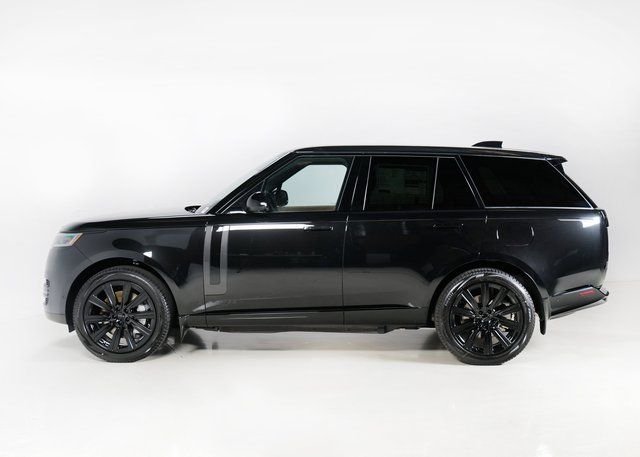 New 2026 Santorini Black Land Rover SE image 6