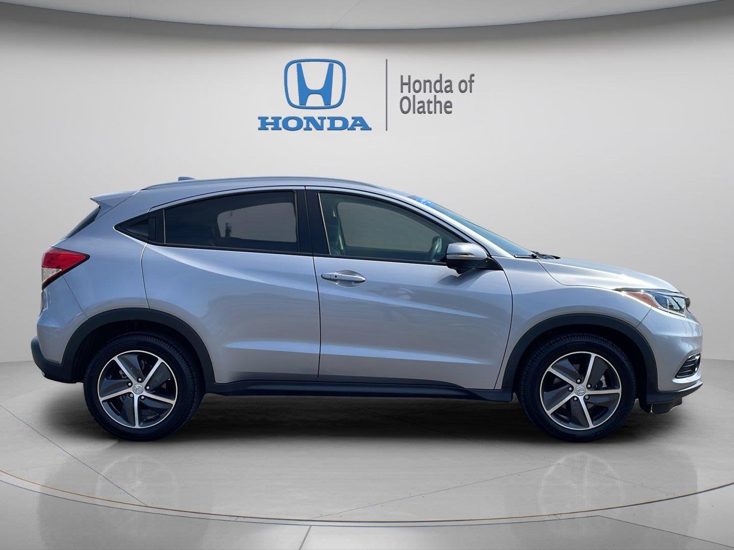 Certified Used 2022 Lunar Silver Metallic Honda AWD EX image 1