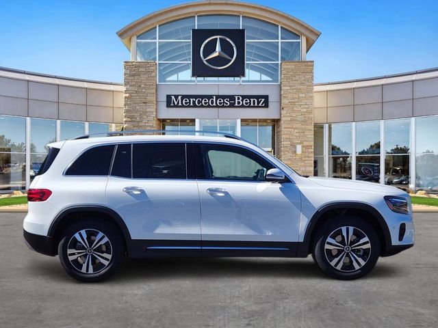 New 2026 Polar White Mercedes-Benz GLB 250 image 5