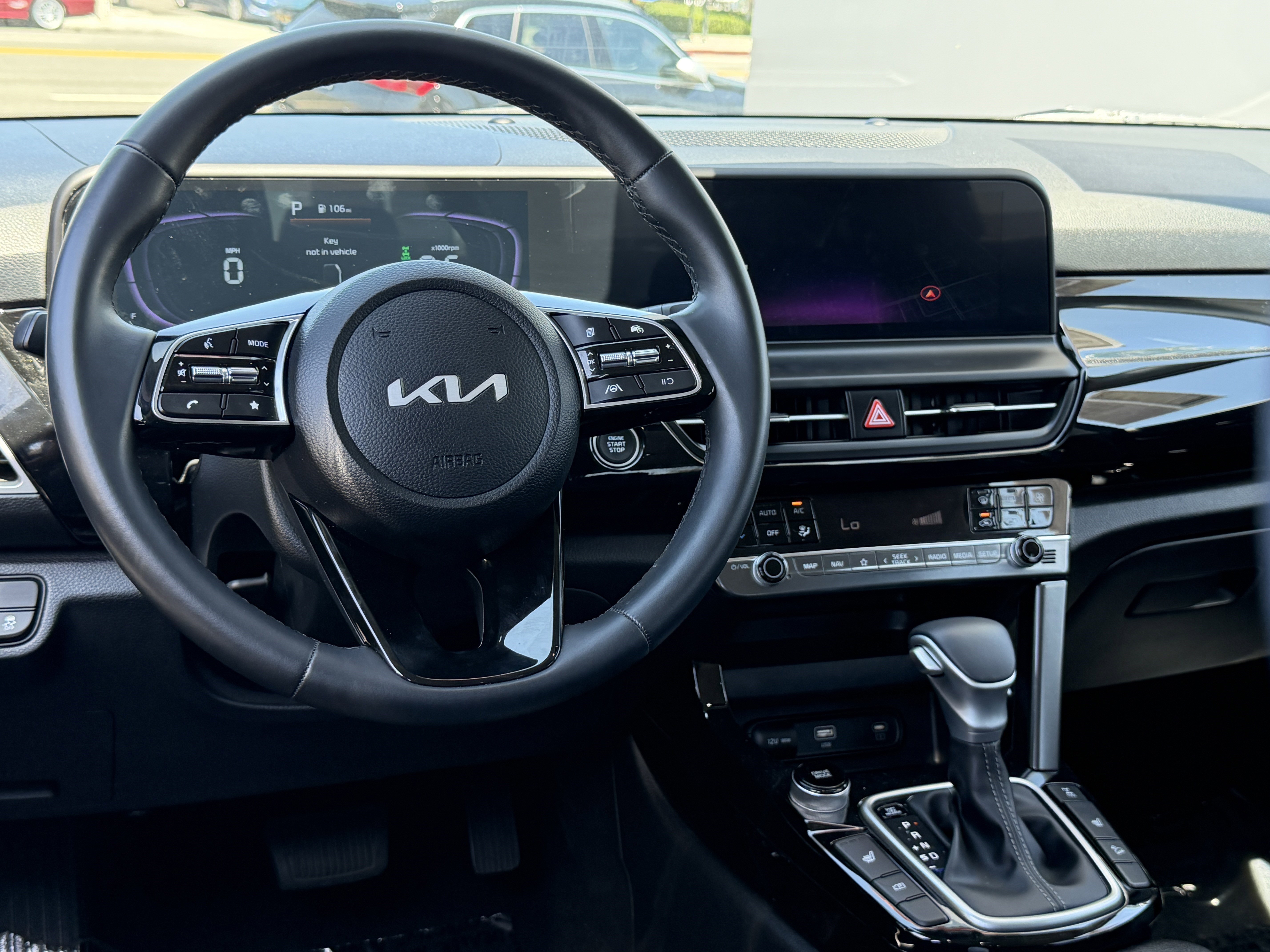 2025 Kia Seltos S - Photo 24