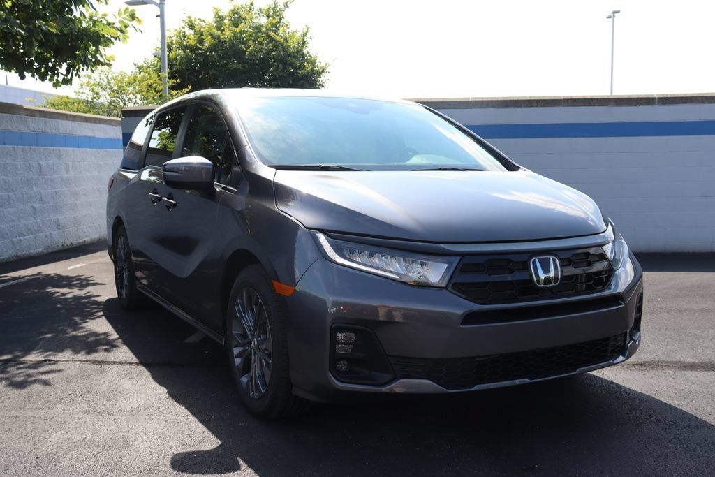 New 2026 Modern Steel Metallic Honda Touring image 7