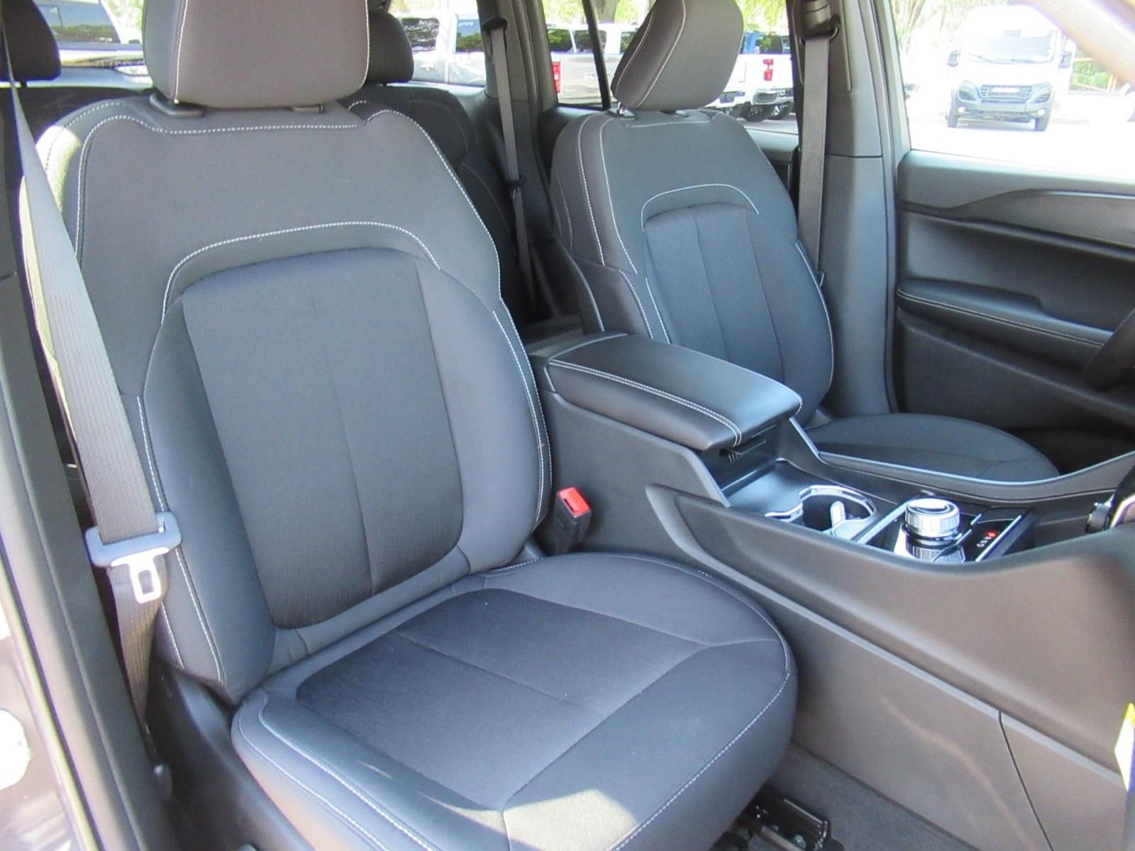New 2026 Baltic Gray Metallic Clear-Coat Exterior Paint Jeep Laredo image 9