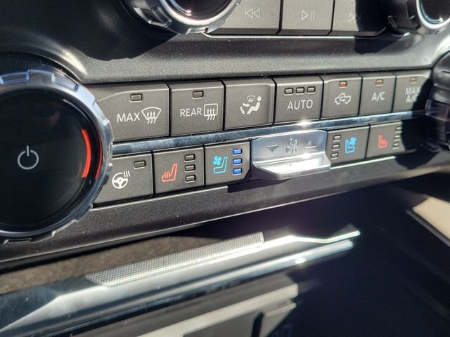 New 2026 Glacier Gray Metallic Tri-Coat Ford F-350® Platinum® image 10