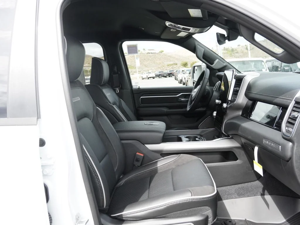 New 2026 Ivory White Tri-Coat Pearl-Coat Exterior Paint RAM Laramie image 20
