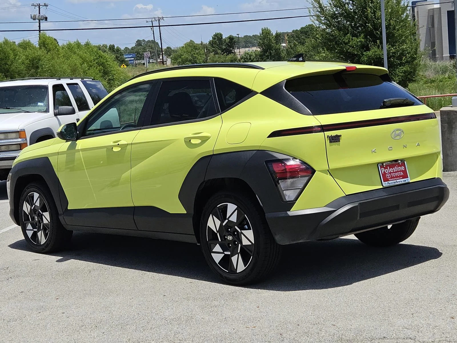 Used 2024 Neoteric Yellow Hyundai SEL FWD image 6