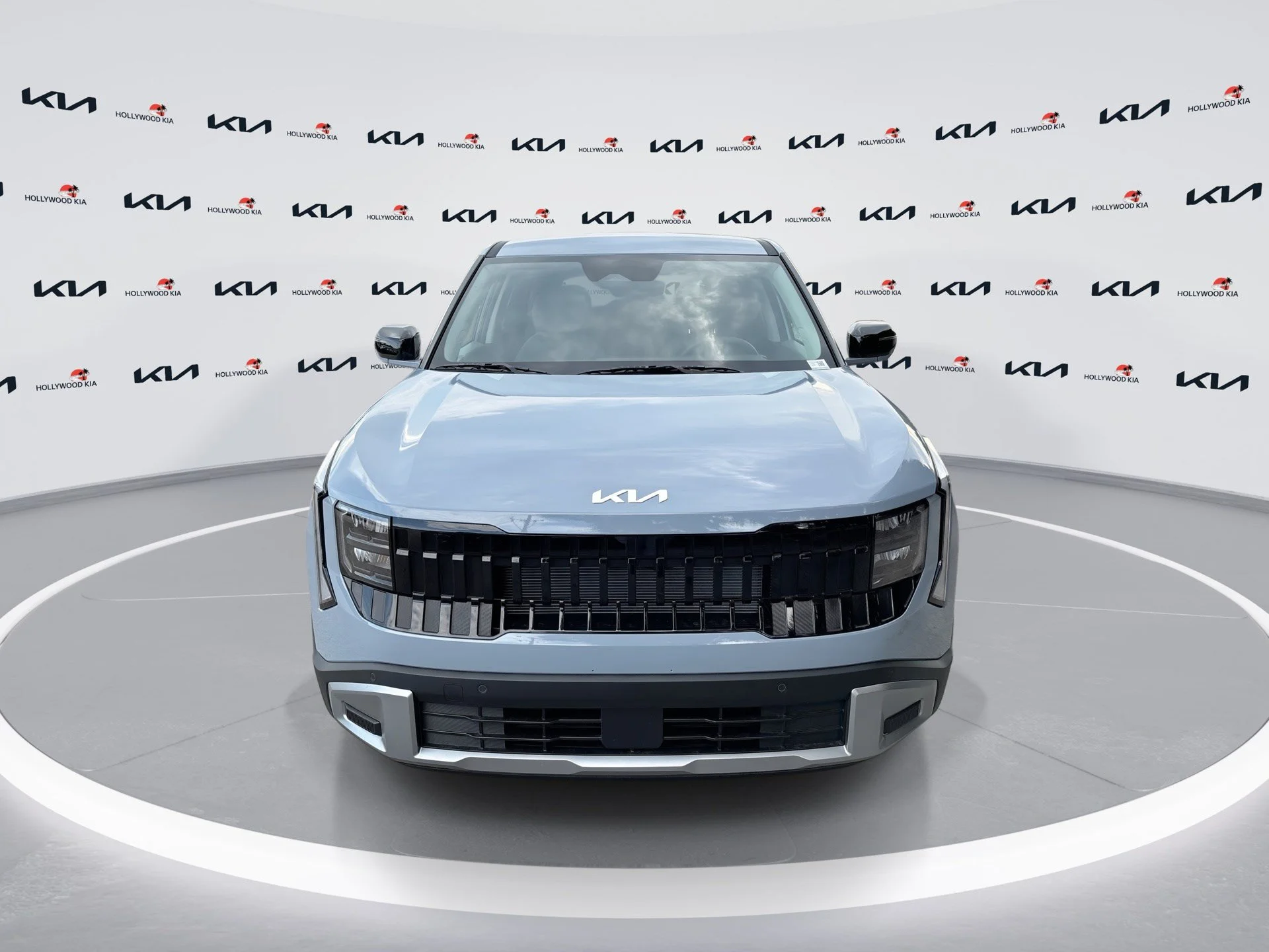 New 2027 Pale Gray Kia S image 3