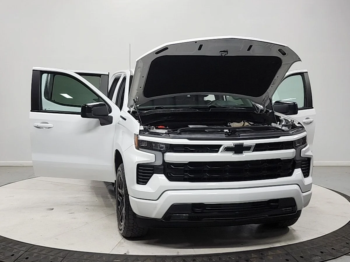 Used 2023 White Chevrolet RST image 10