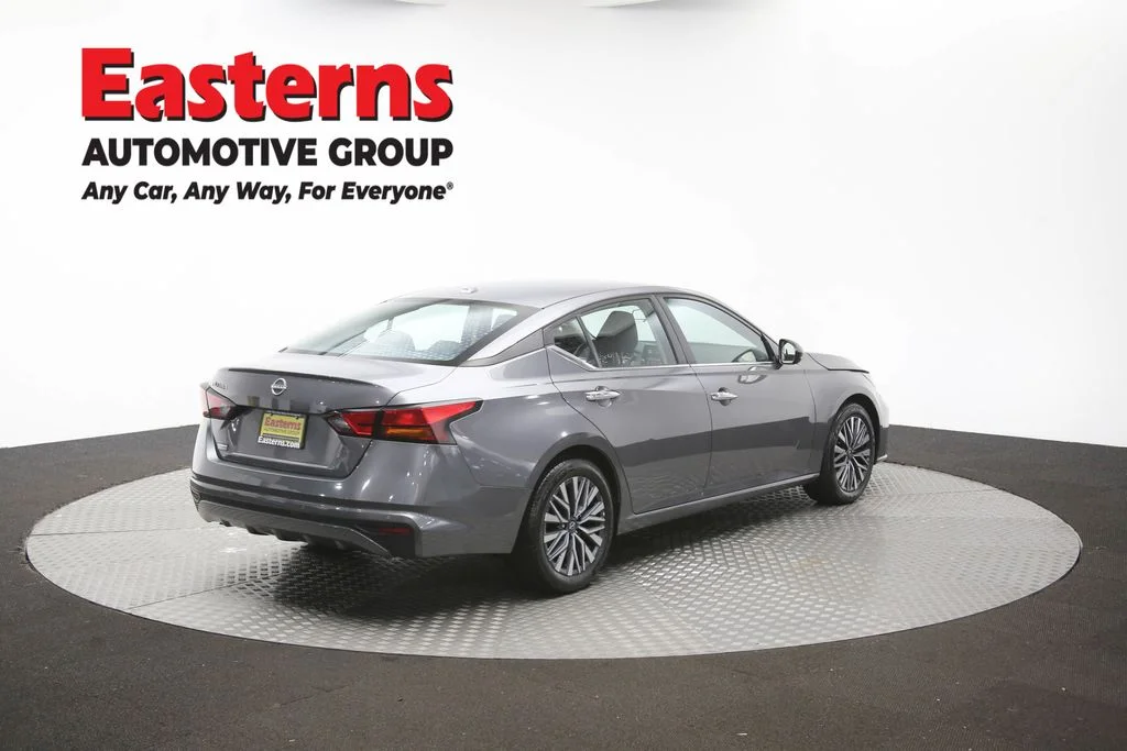 Used 2025 Gray Nissan 2.5 SV image 40