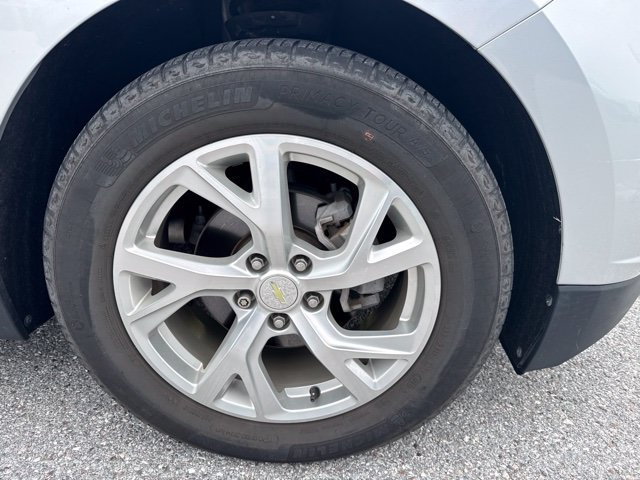 Used 2021 SILVER ICE METALLIC Chevrolet Premier image 8