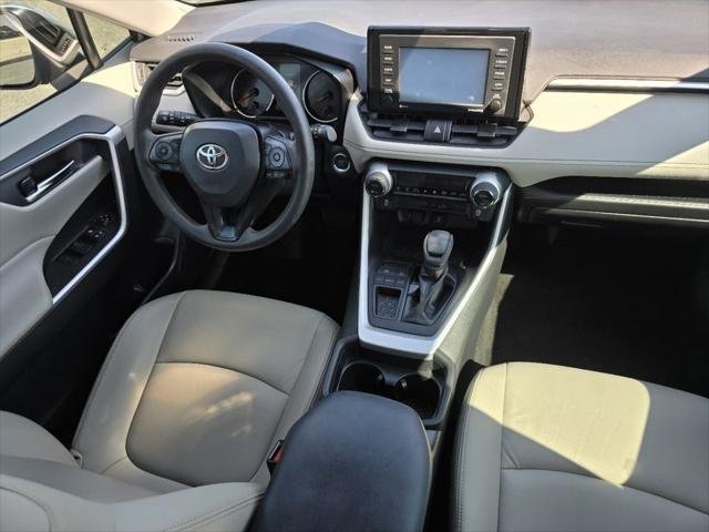 Certified Used 2020 SILVER SKY METALLIC Toyota  image 19