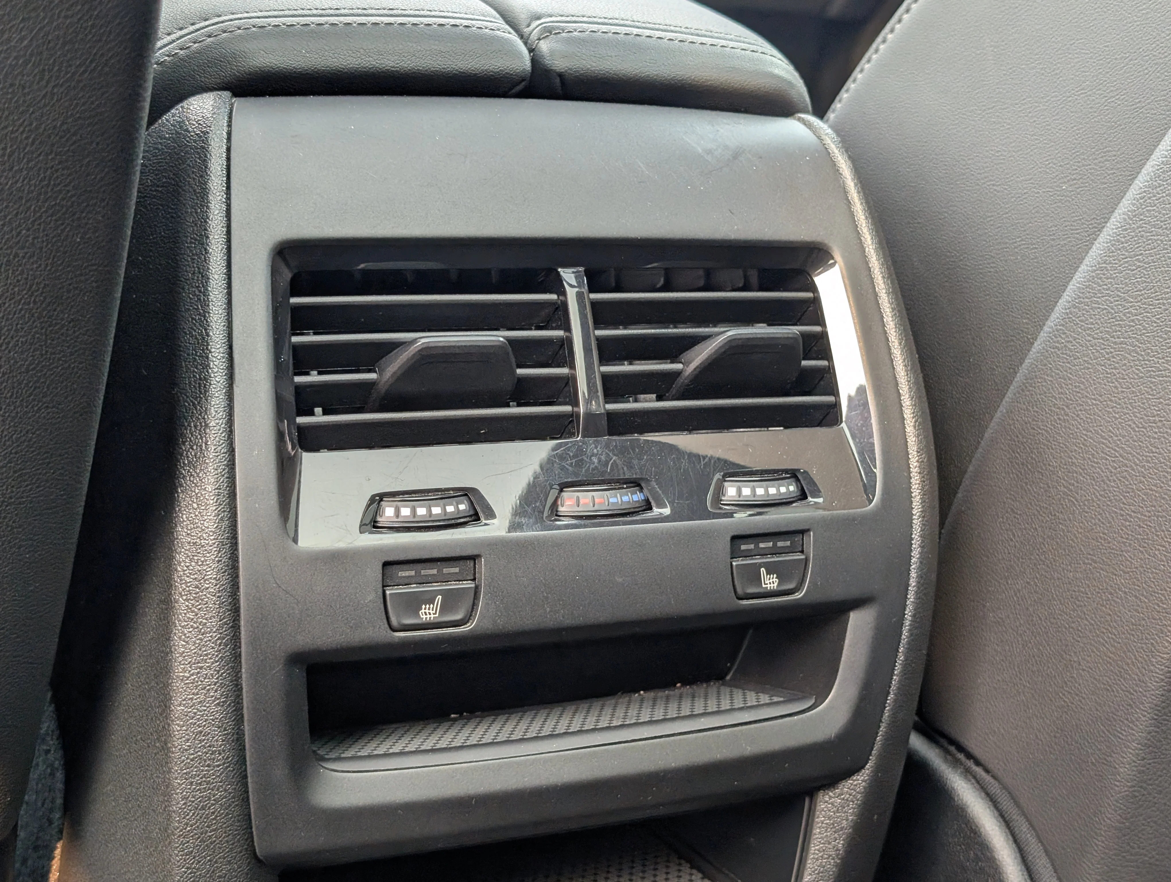 Used 2024 Black Sapphire Metallic BMW xDrive40i image 22