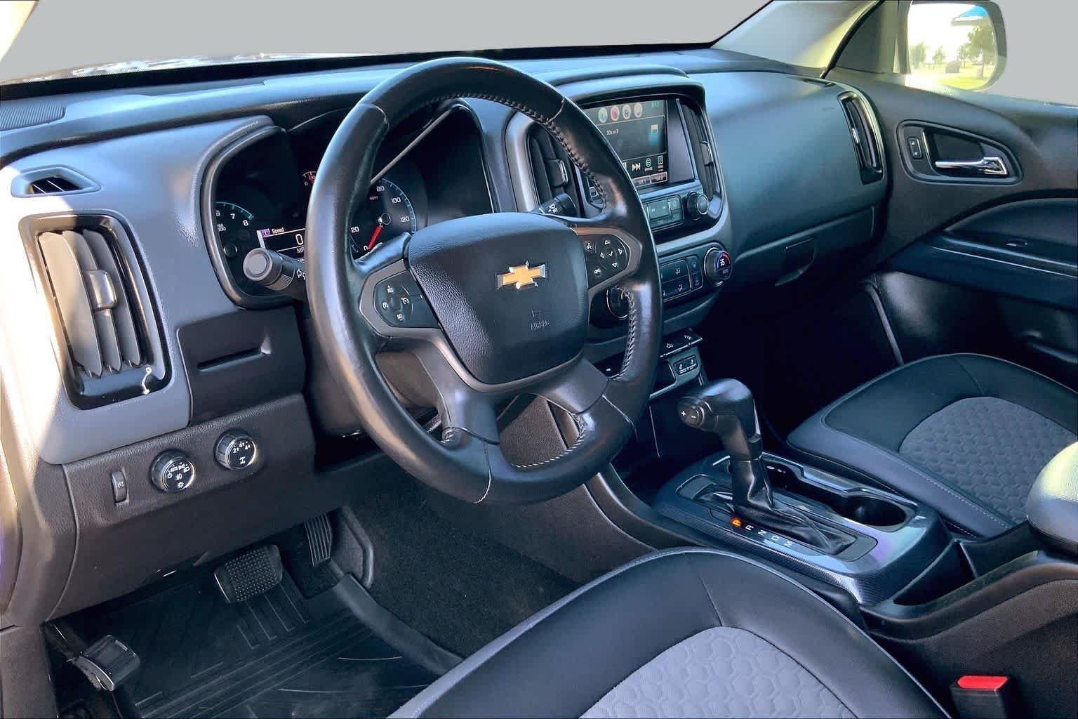 Used 2016 Laser Blue Chevrolet 4WD Z71 image 18