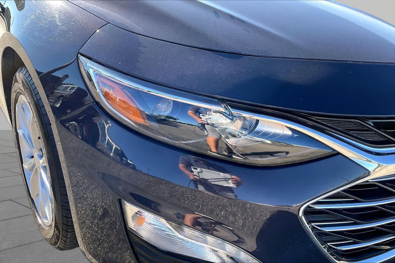 Used 2025 Night Chevrolet LT image 26