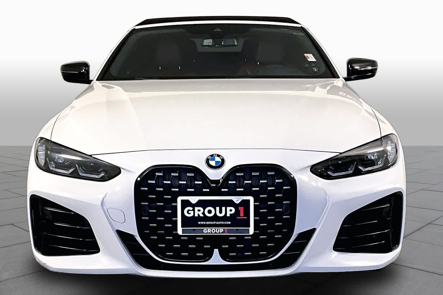 Used 2023 Alpine White BMW M440i image 4