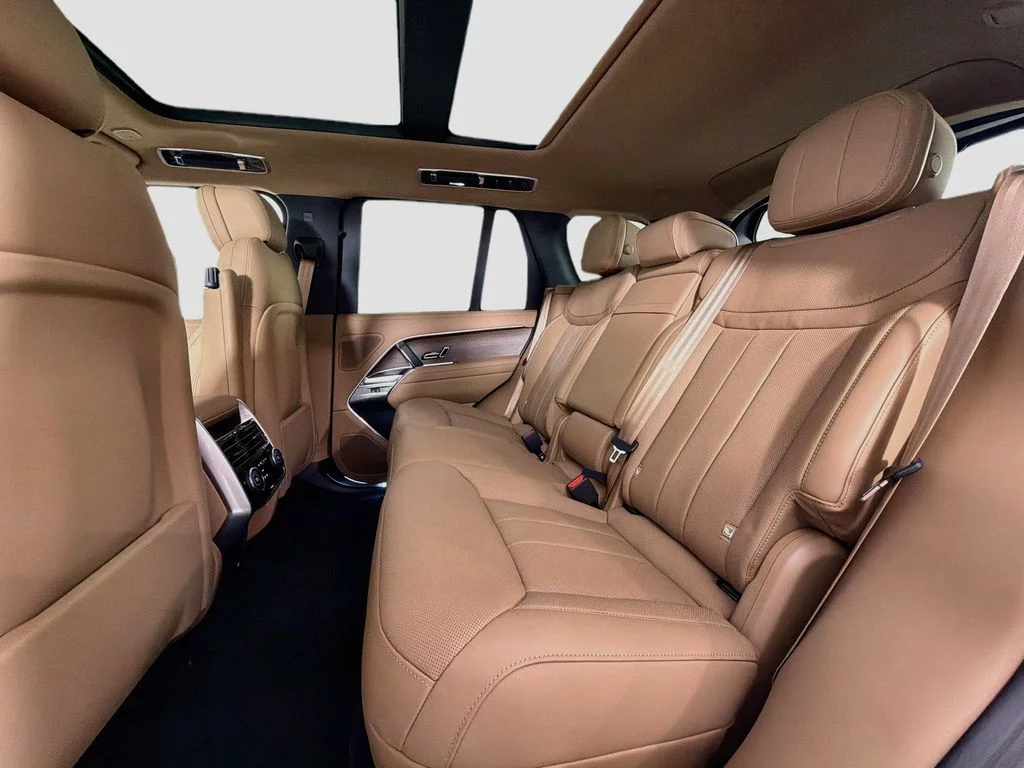 New 2026 Fuji White Land Rover SE image 26