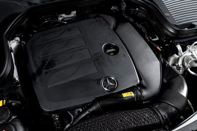 2022 Mercedes-Benz GLC GLC300 - Photo 11