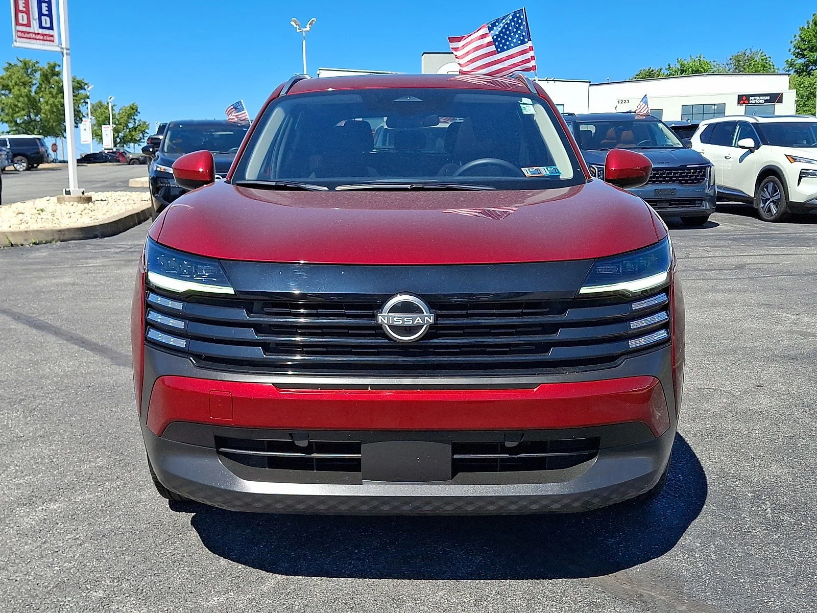 Used 2025 Scarlet Ember Tintcoat Nissan SV image 2