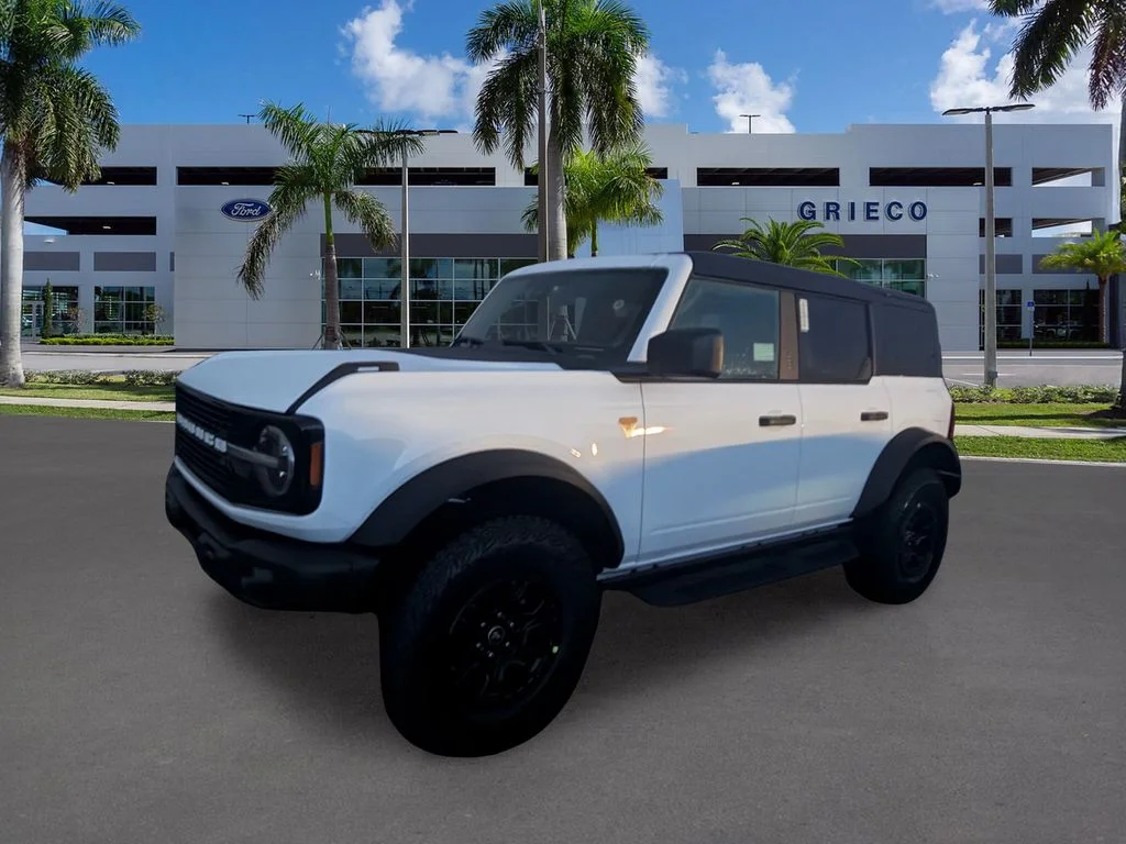 New 2026 Oxford White Ford Badlands® image 3