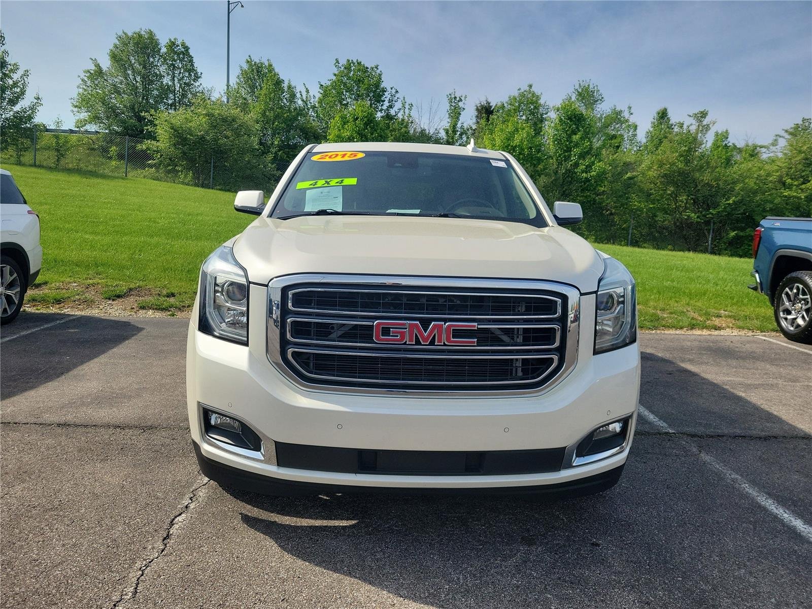 Used 2015 GMC Yukon SLT with VIN 1GKS2BKC8FR503368 for sale in Hamilton, OH