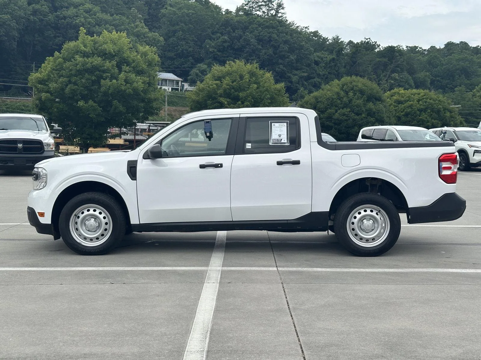 Used 2022 WHITE FORD  image 4