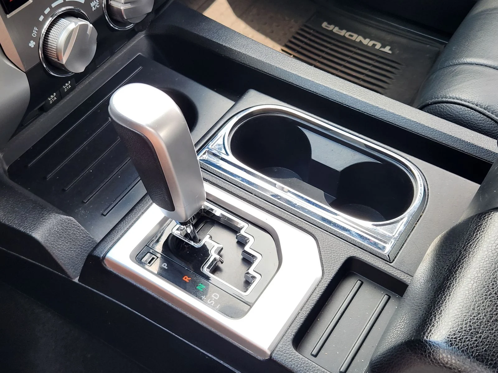 Used 2020 Blue Toyota SR5 image 19