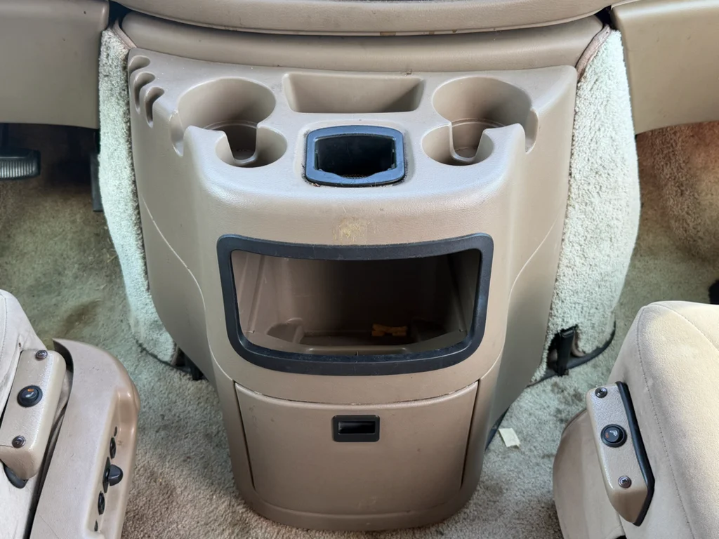 Used 2004 Oxford White Clearcoat Ford Recreational image 26