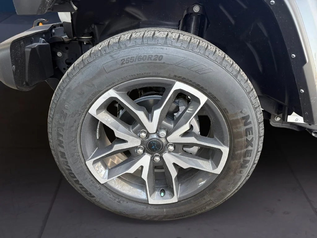 New 2025 White Jeep Sport S 4xe image 9
