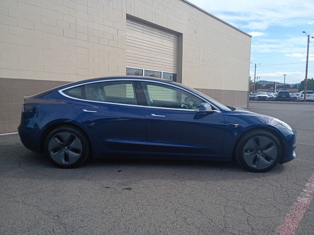 Used 2019 Blue Tesla Long Range image 3