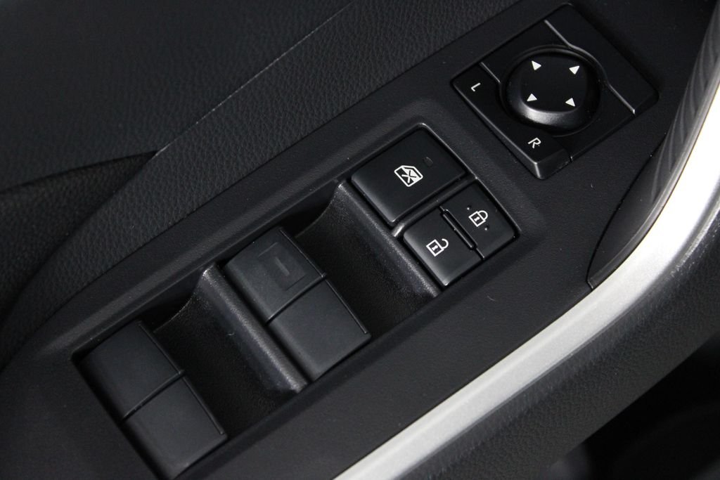 2025 Toyota RAV4 LE - Photo 21