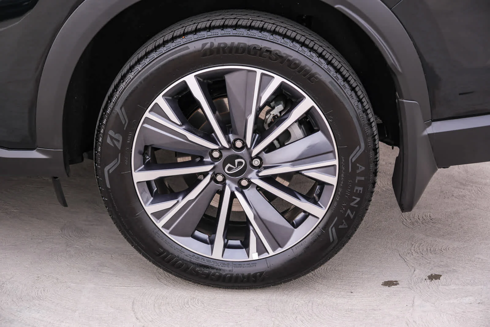 New 2026 MINERAL BLACK INFINITI Luxe FWD image 9