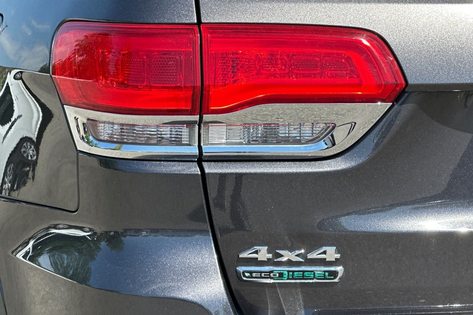 Used 2016 Gray Jeep Summit image 27