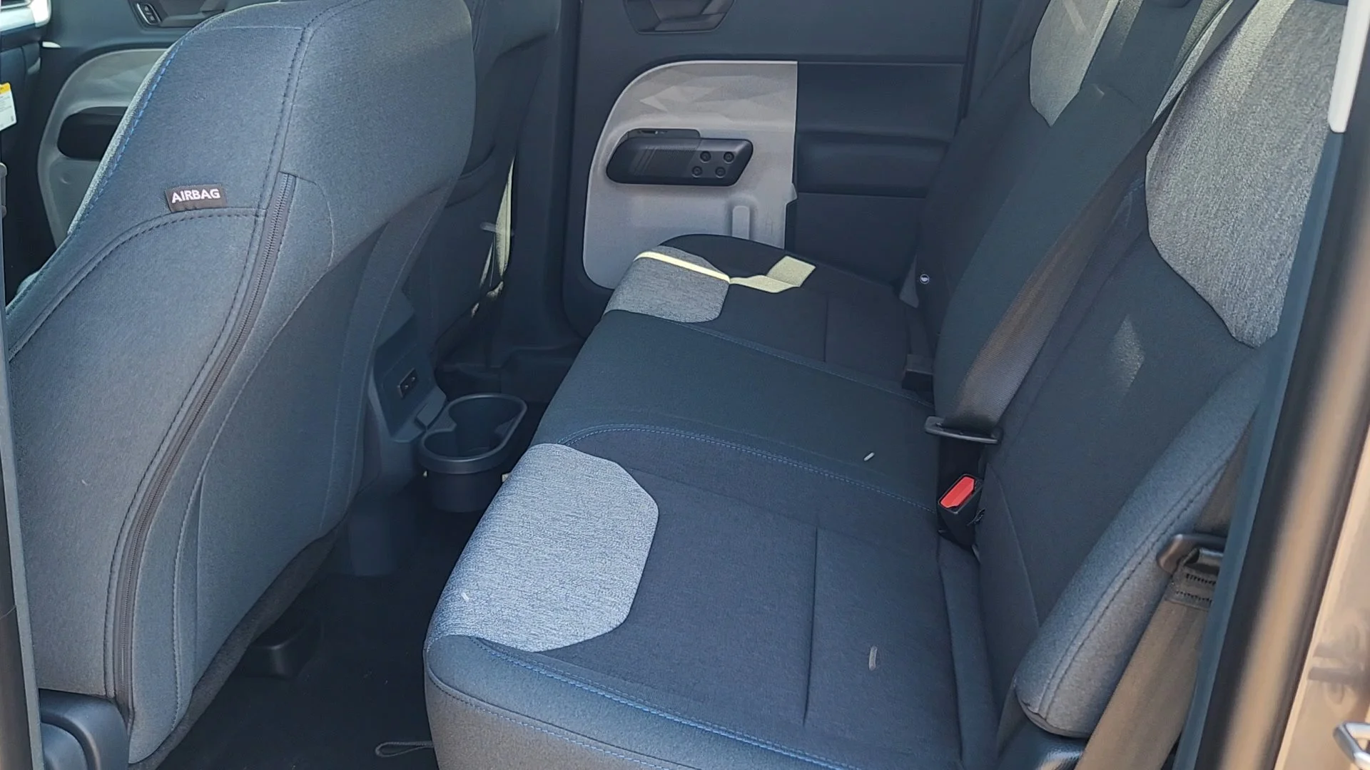 New 2026 Carbonized Gray Metallic Ford XLT image 31