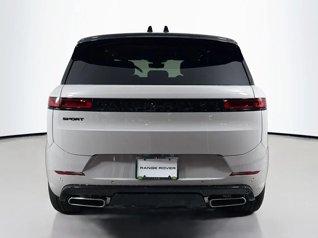 New 2026 Borasco Grey Land Rover Dynamic SE image 6