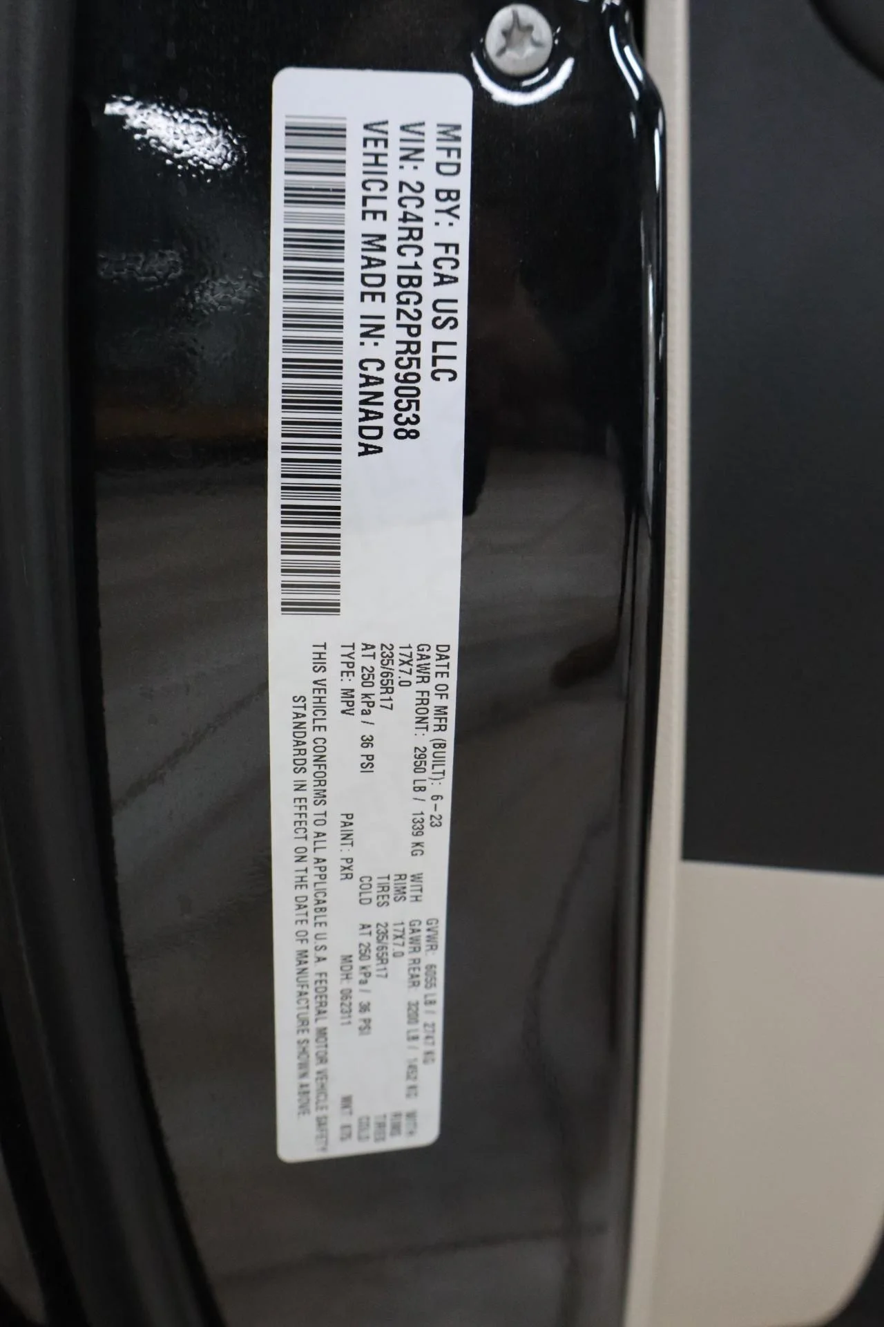 Used 2023 Brilliant Black Crystal Pearl Coat Chrysler Touring L image 29