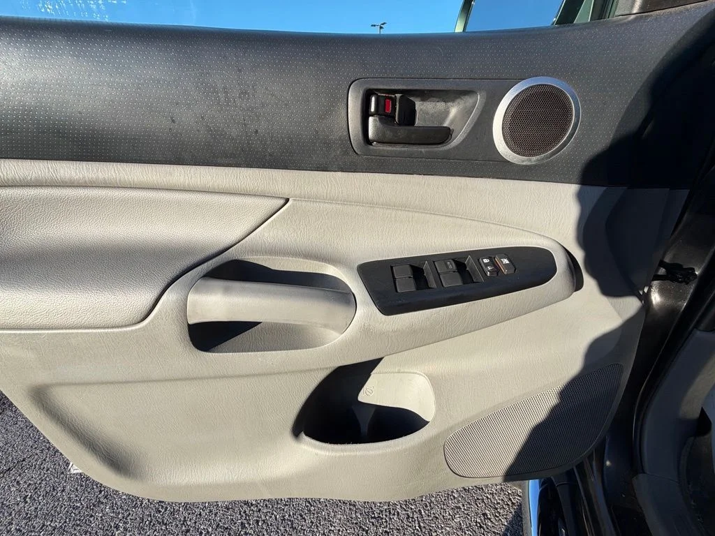 Used 2015 Gray Toyota Base image 14