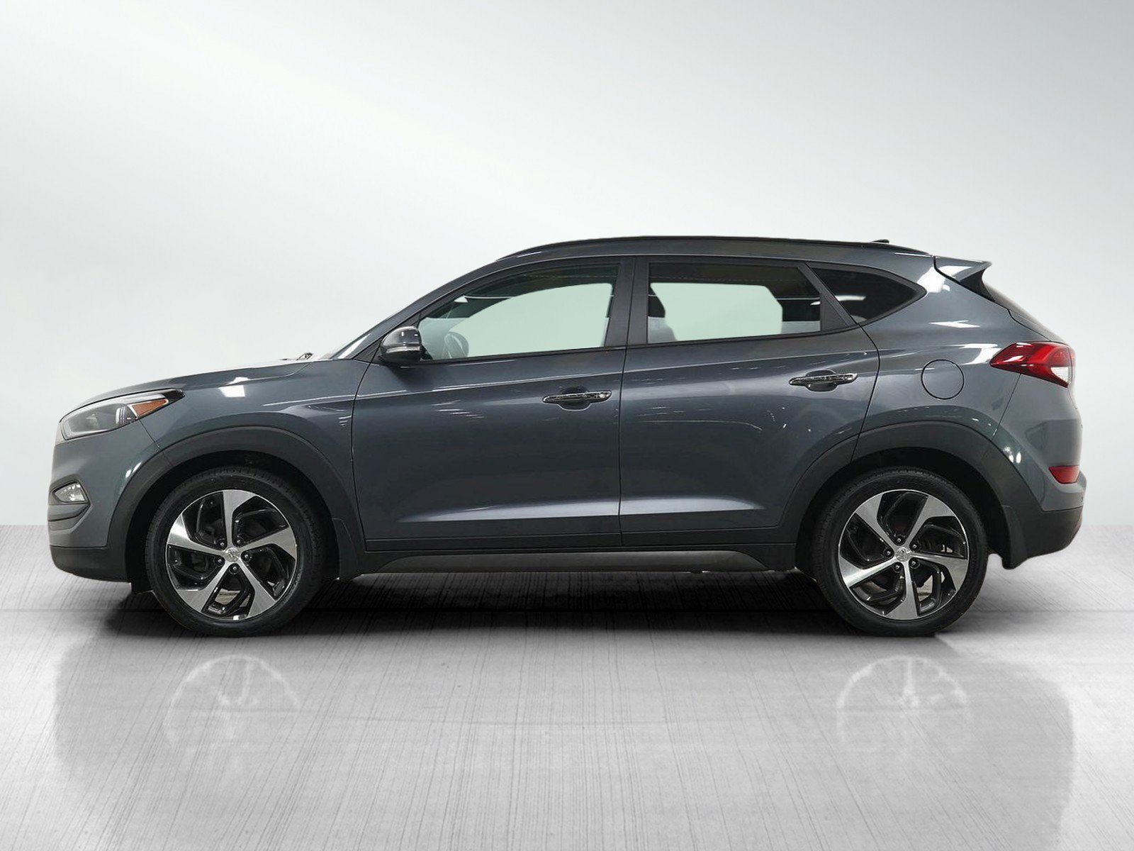 Used 2016 Hyundai Tucson Limited with VIN KM8J3CA26GU084305 for sale in Minneapolis, Minnesota