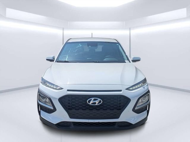 Used 2019 White Hyundai SE image 8