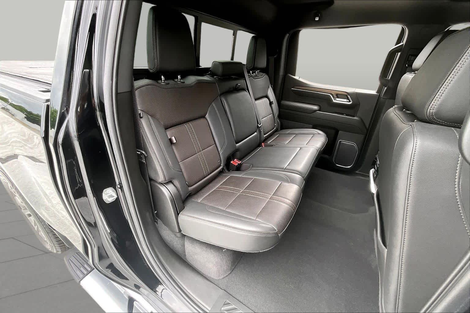 Used 2022 Black Chevrolet High Country image 19