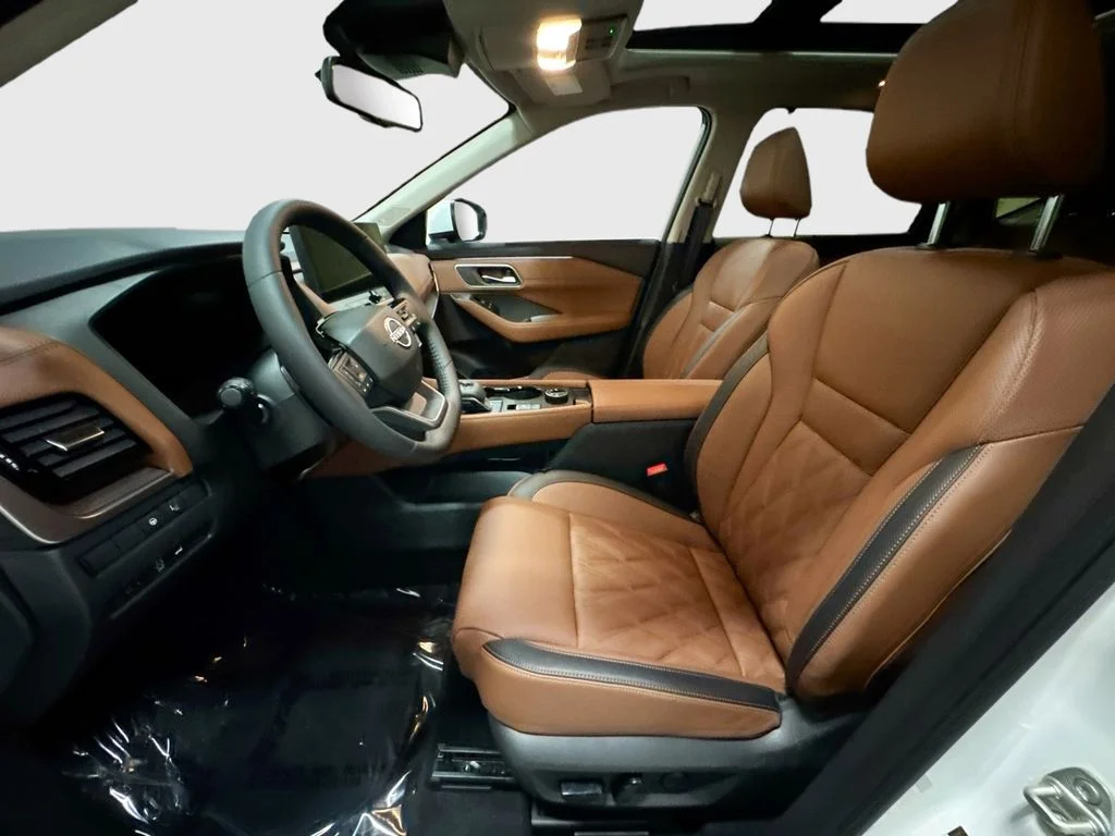 2026 Nissan Rogue Platinum - Photo 6