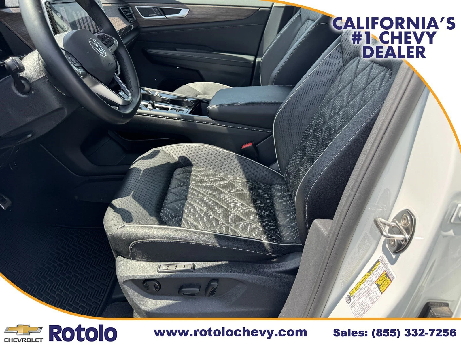 Used 2025 White Volkswagen 2.0T SEL Premium R-Line image 20
