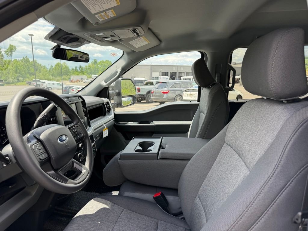 New 2026 Oxford White Ford F-250® XL image 10