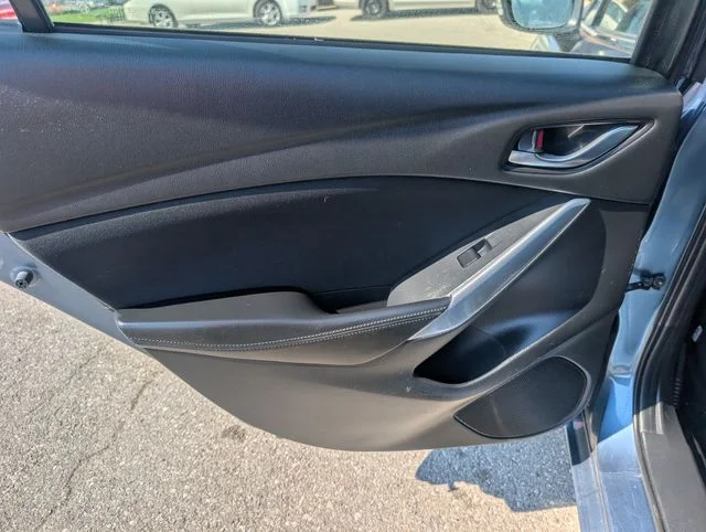 Used 2014 Blue Mazda i Sport image 18