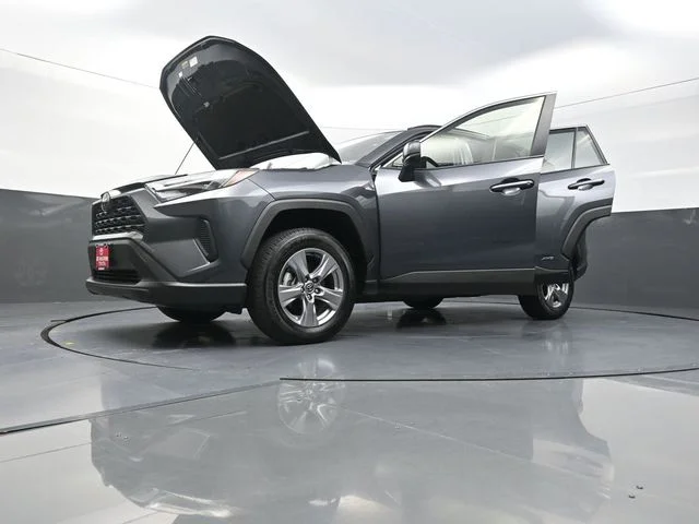 Used 2025 Gray Toyota LE image 40
