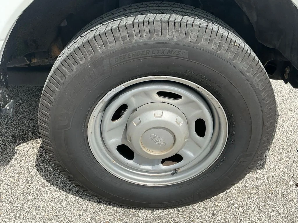 Used 2018 White Ford XL image 12