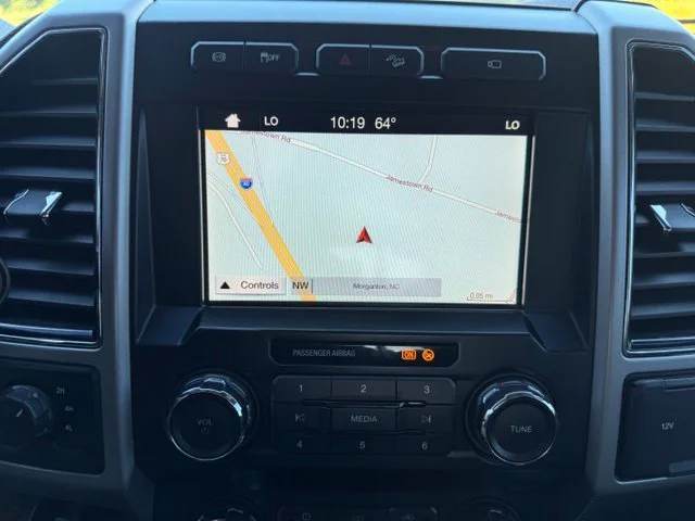 Used 2019 Silver Ford Lariat image 34