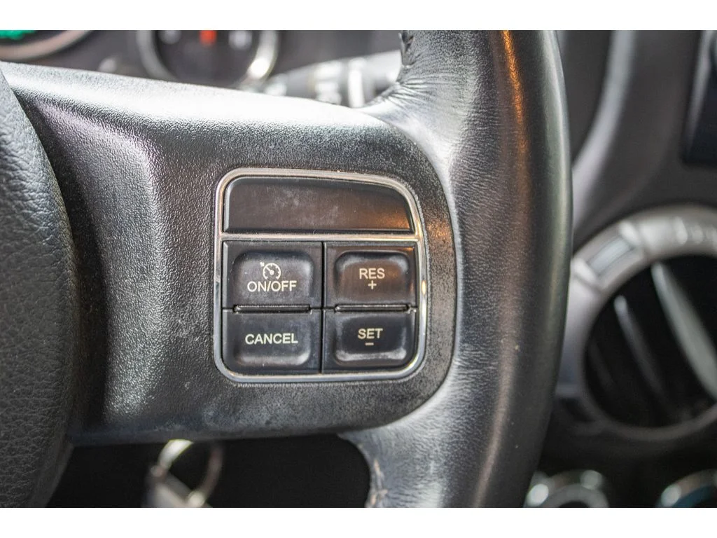 Used 2018 Granite Crystal Metallic Clearcoat Jeep Sport S image 37