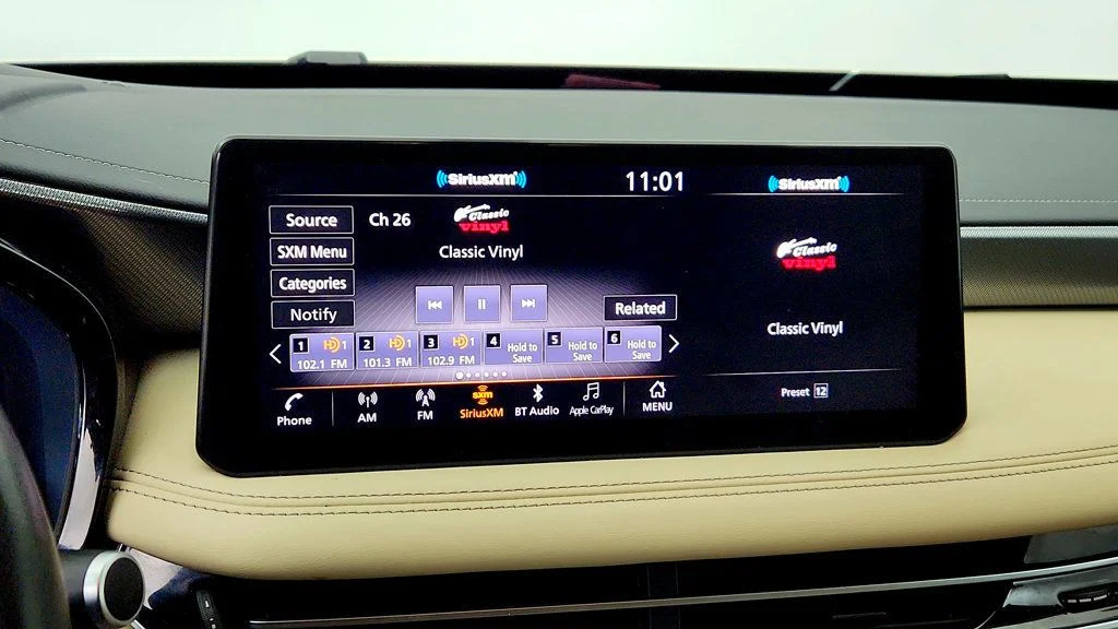 Used 2024 Majestic White INFINITI LUXE AWD w/ Vision Pkg & Bose Performance 17-Speaker Audio image 16